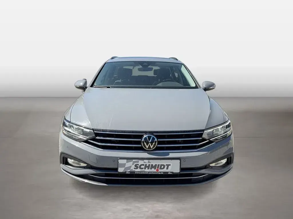 Gebraucht VW Passat Business 150 PS (110 kW) 2023 Grau Kombi