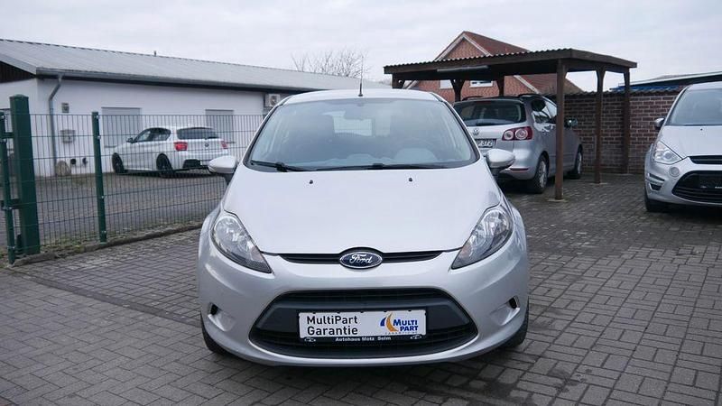 Gebraucht Ford Fiesta Trend 82 PS (60 kW) 2011 Grau Limousine