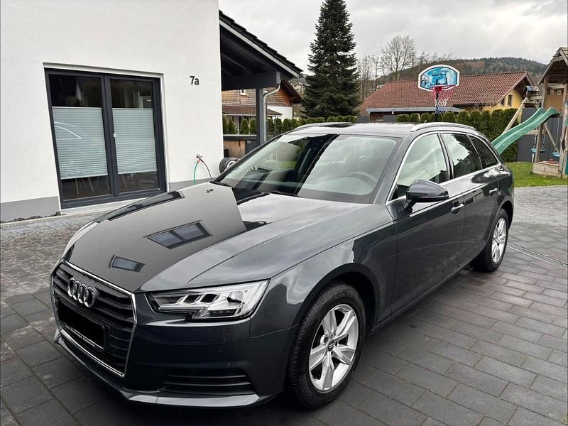 Gebraucht Audi A4 Ambiente 150 PS (110 kW) 2017 Grau Kombi