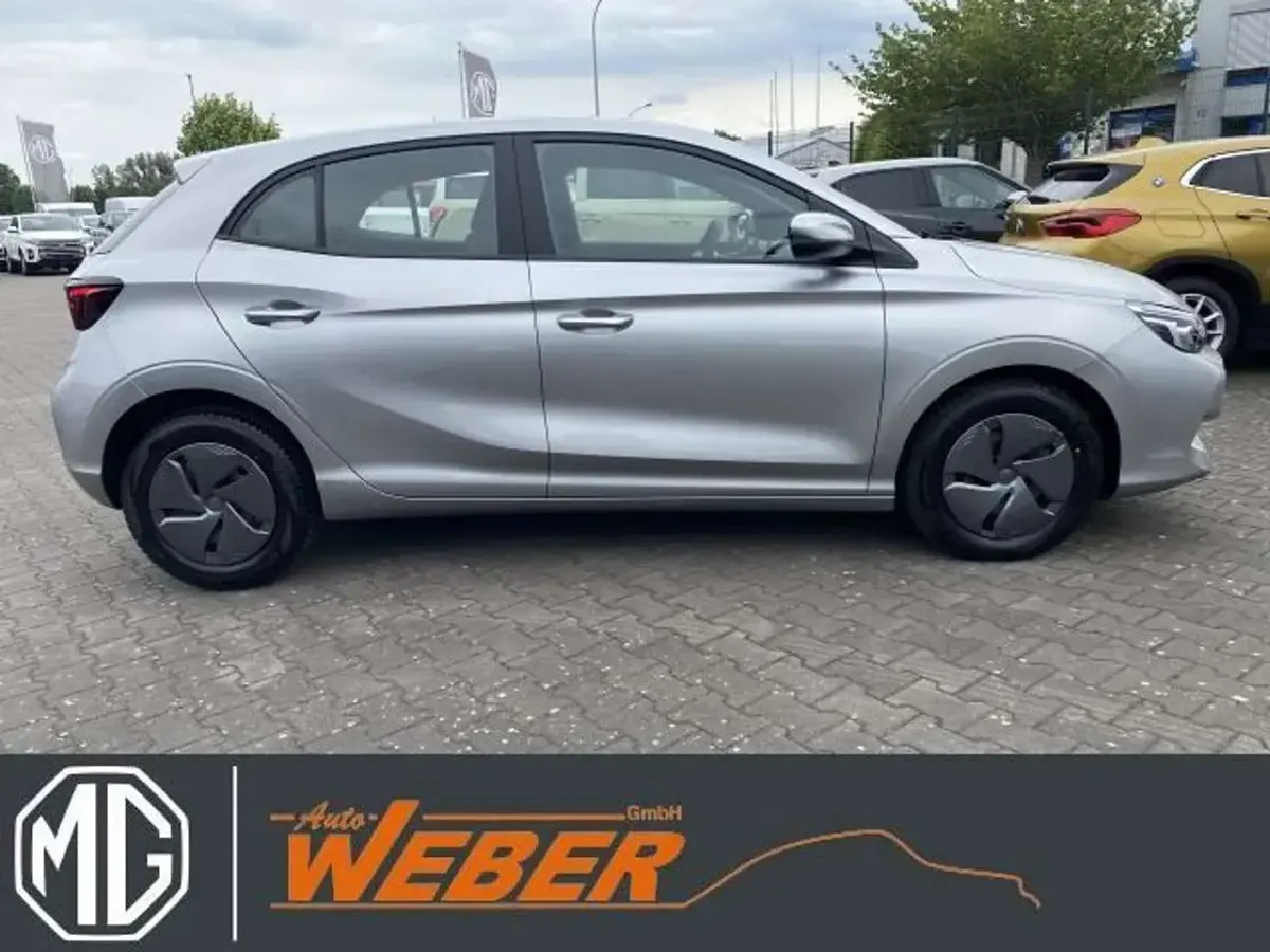 Neu MG MG3 116 PS (85 kW) 2025 Medal silver Kleinwagen
