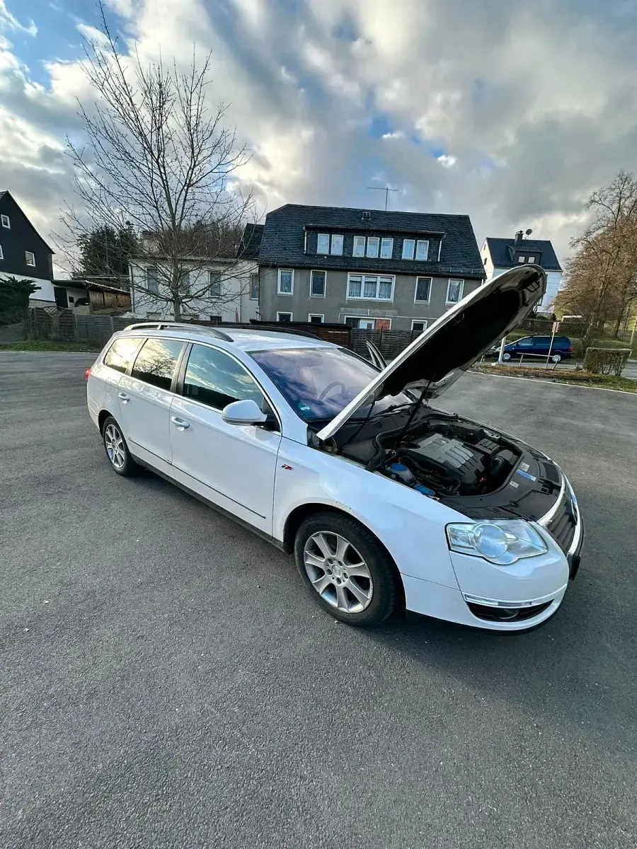 Gebraucht VW Passat 140 PS (102 kW) 2009 Weiß Kombi