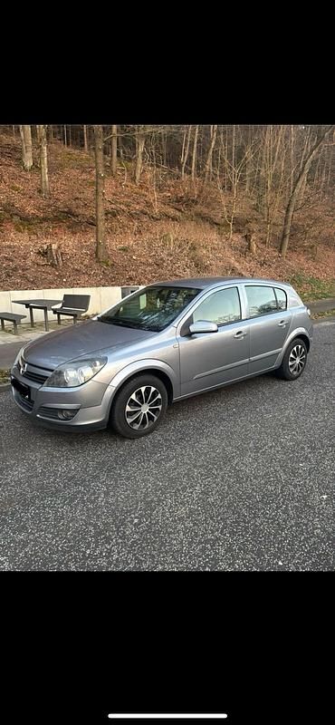 Gebraucht Opel Astra 90 PS (66 kW) 2005 Grau Kleinwagen