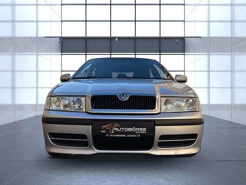 Gebraucht Skoda Octavia 102 PS (75 kW) 2009 Silber Limousine