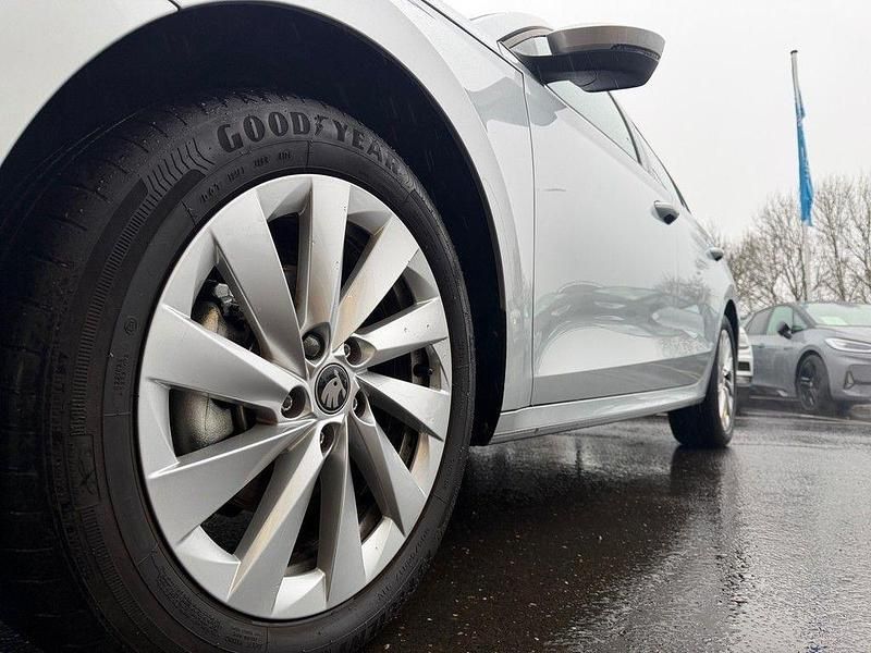 Gebraucht Skoda Octavia Selection 150 PS (110 kW) 2024 Silber Kombi