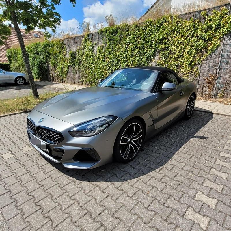 Grau Gebraucht 2020 BMW Z4 M Sport Cabrio | 51.999 € (Teuer) - Bild 1/4
