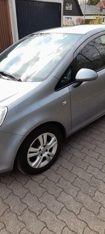 Gebraucht Opel Corsa 80 PS (58 kW) 2009 Silber Kleinwagen