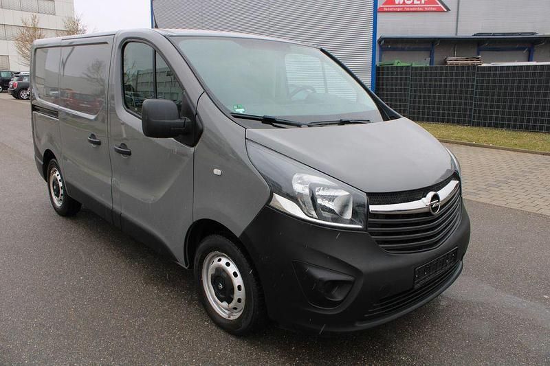 Second-hand Opel Vivaro 125 CP (91 kW) 2017 Gri Monovolum