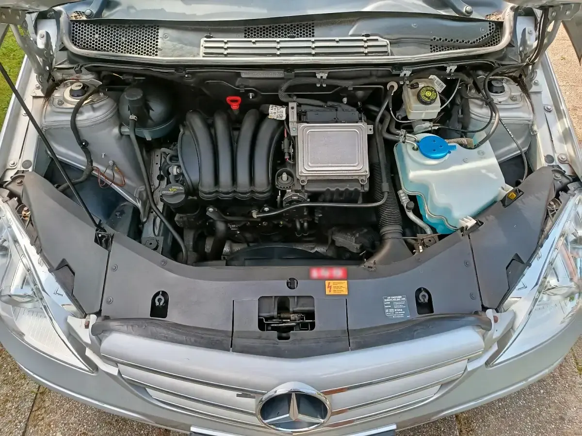 Gebraucht Mercedes B150 2007 Silber Van / Kleinbus