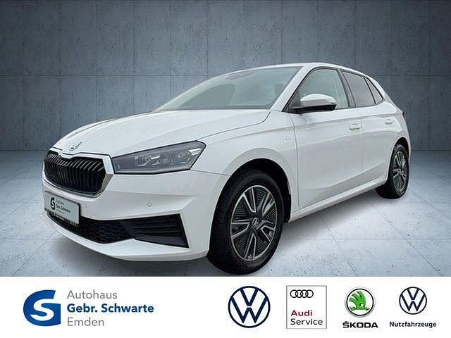 Candyweiß Gebraucht 2023 Skoda Fabia Tour Limousine | 18.790 € (Fairer Preis) - Bild 1/4