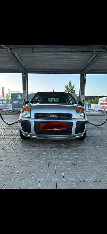 Silber Gebraucht 2005 Ford Fusion Kombi | 2.300 € (Fairer Preis) - Bild 1/4