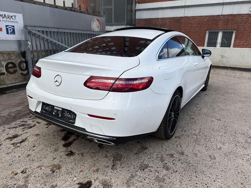Gebraucht Mercedes E220 194 PS (142 kW) 2019 Weiß