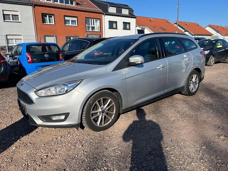 Gebraucht Ford Focus Trend 116 PS (85 kW) 2014 Silber Kombi