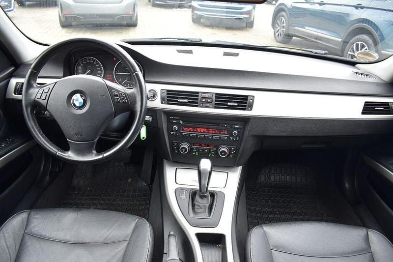 Gebraucht BMW 320 Comfort Edition 184 PS (135 kW) 2010 Silber Limousine