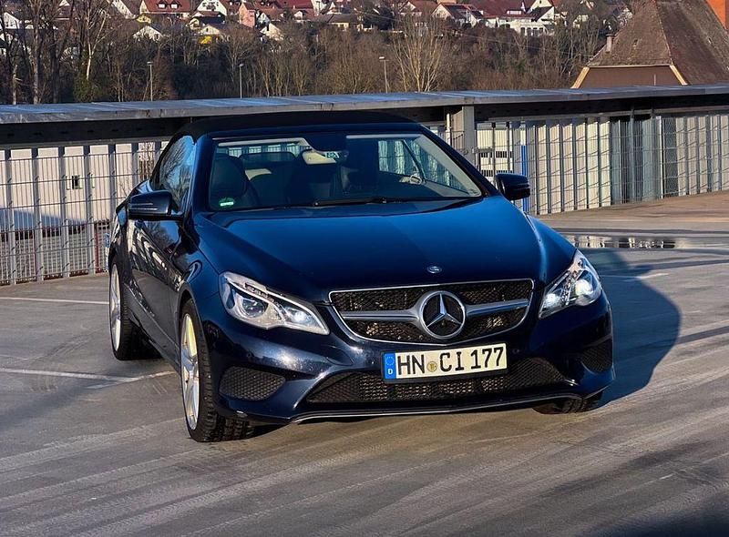 Gebraucht Mercedes E350 252 PS (185 kW) 2013 Blau Cabrio