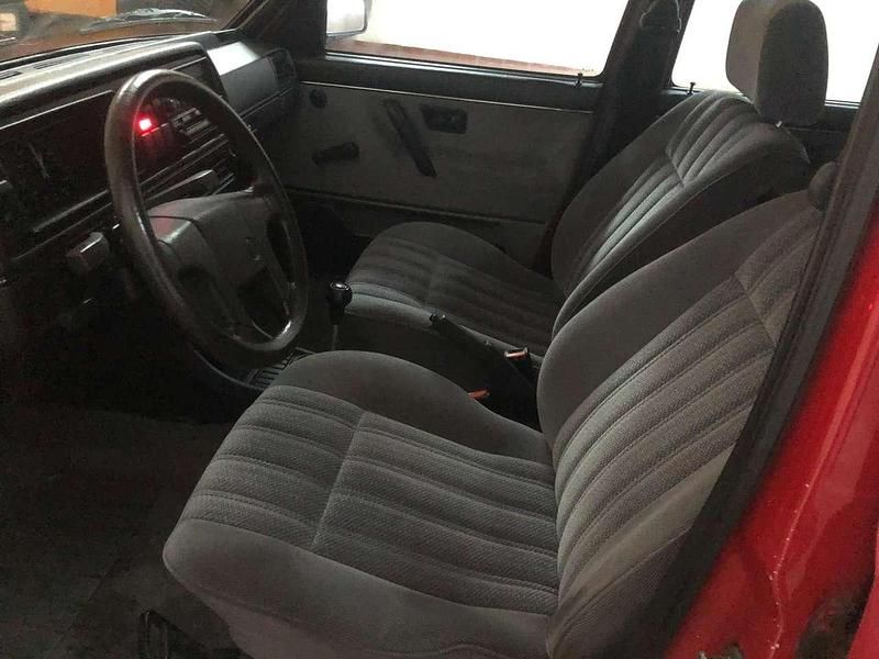 Gebraucht VW Golf III 60 PS (44 kW) 1991 Rot Kleinwagen