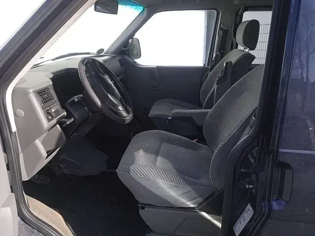 Gebraucht VW Caravelle 75 PS (55 kW) 1998 Windsorblau metallic Van