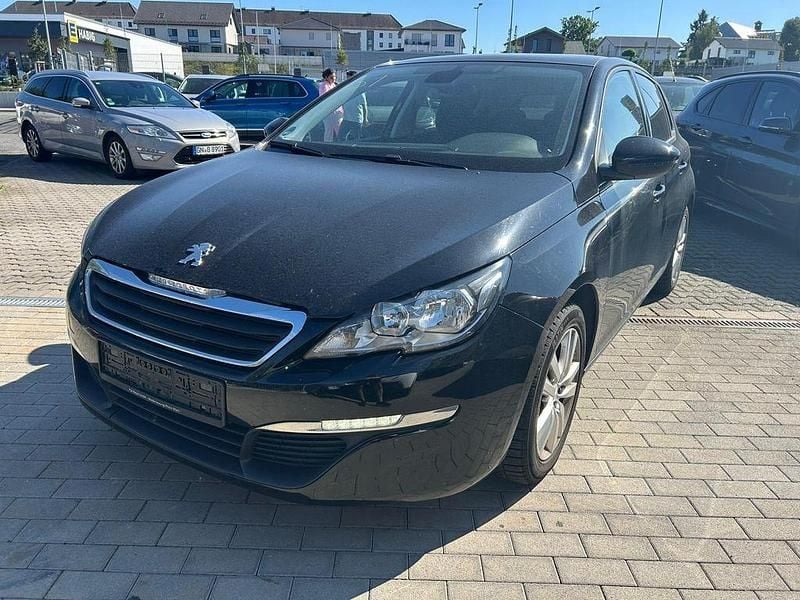 Gebraucht Peugeot 308 Active 131 PS (96 kW) 2014 Schwarz Limousine