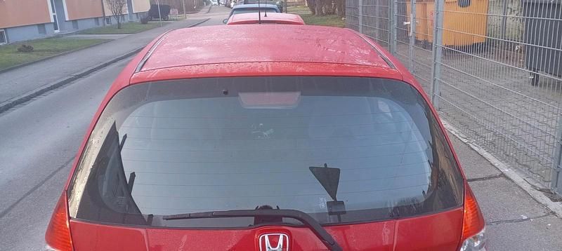 Gebraucht Honda Jazz 77 PS (56 kW) 2004 Rot Kleinwagen