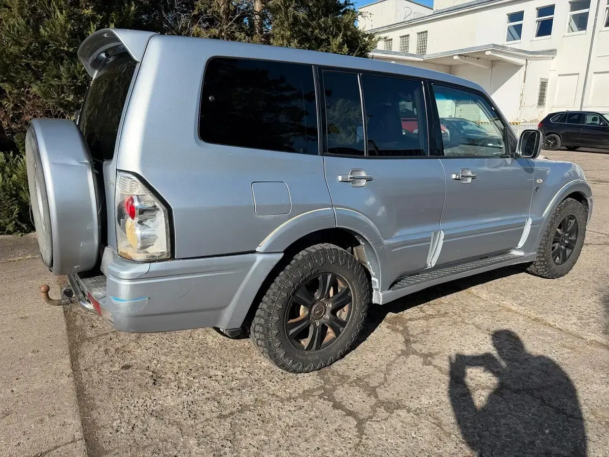 Gebraucht Mitsubishi Pajero 190 PS (139 kW) 2005 Grau SUV