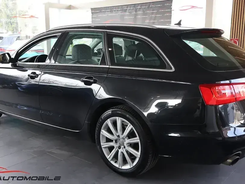 Gebraucht Audi A6 Comfort 180 PS (132 kW) 2013 Schwarz Kombi