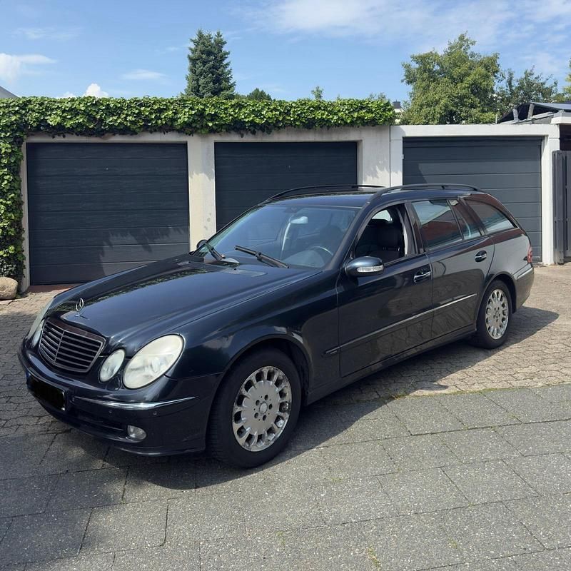 Schwarz Gebraucht 2003 Mercedes E320 Kombi | 1.800 € (Superpreis) - Bild 1/4