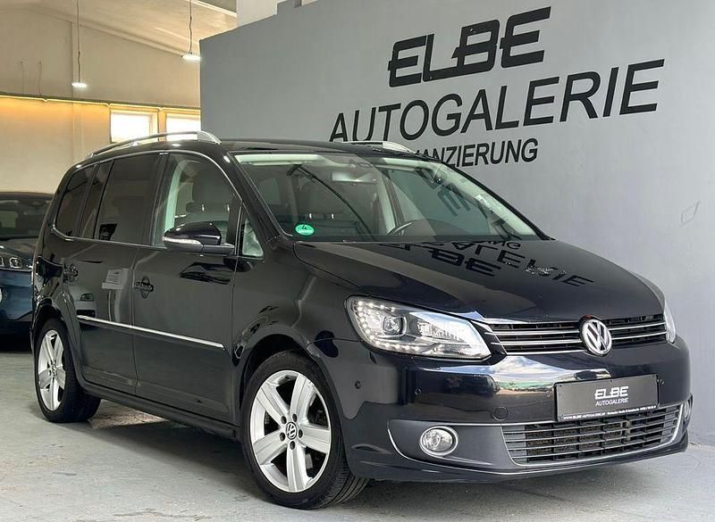 Schwarz Gebraucht 2013 VW Touran Highline Van / Kleinbus | 15.800 € (Teuer) - Bild 1/4