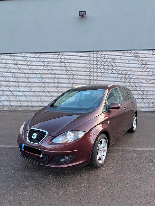 Gebraucht Seat Altea XL 140 PS (102 kW) 2007 Braun Van / Kleinbus