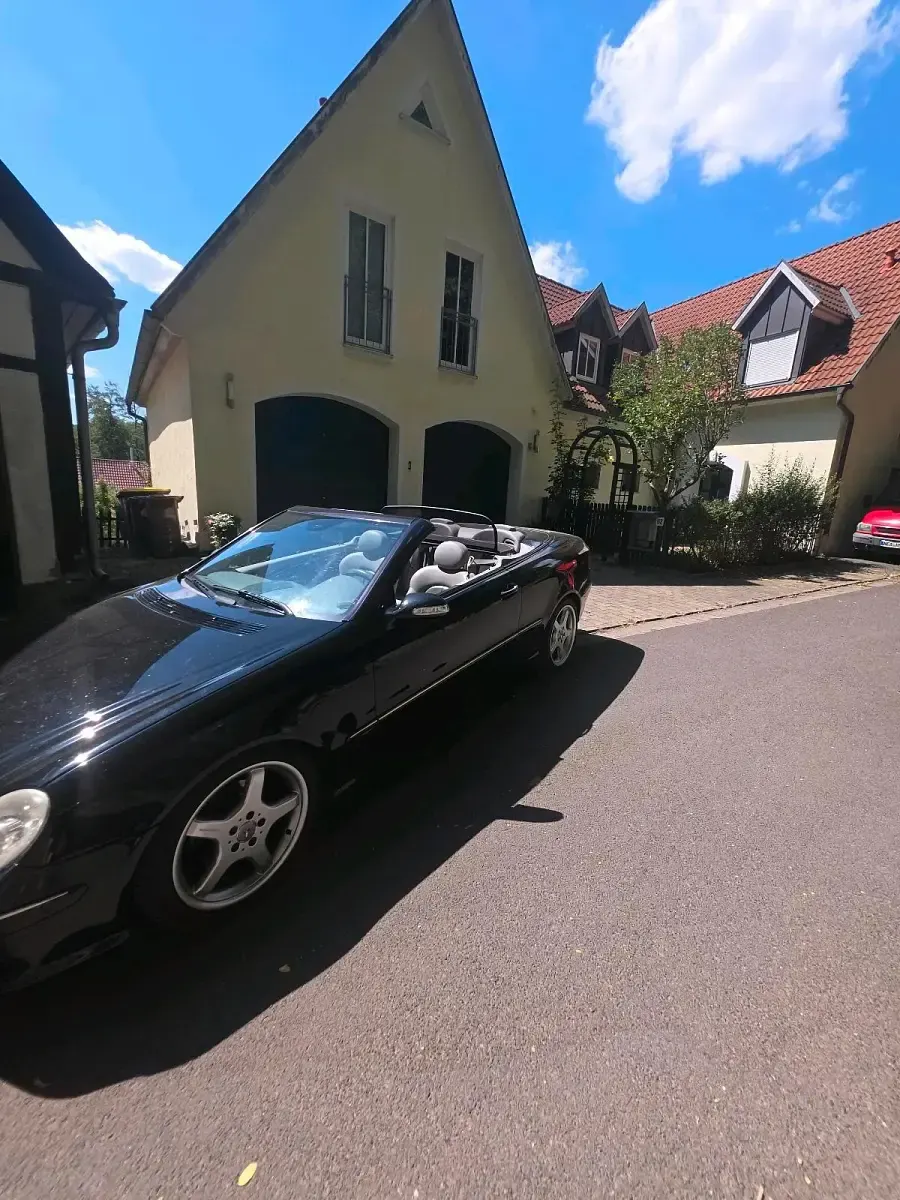 Gebraucht Mercedes CLK200 163 PS (119 kW) 2003 Schwarz Cabrio