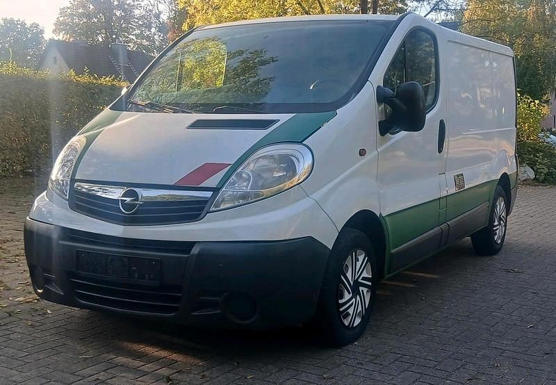 Silber Gebraucht 2012 Opel Vivaro Van | 4.200 € (Guter Preis) - Bild 1/4
