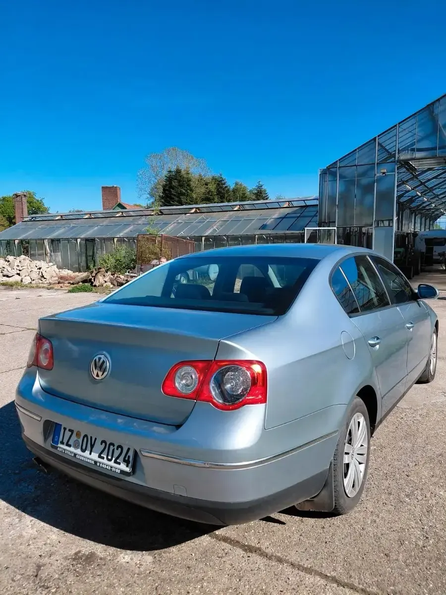 Gebraucht VW Passat 150 PS (110 kW) 2005 Grau Limousine