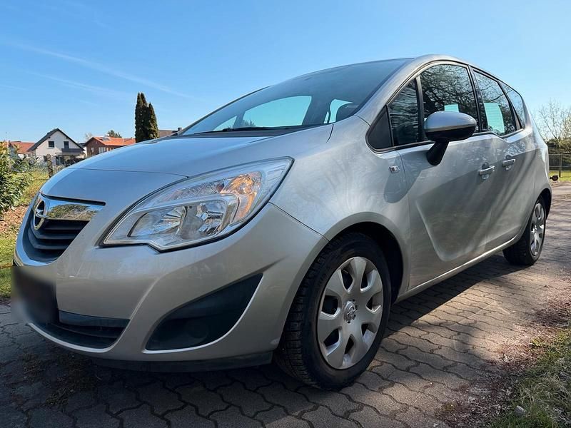 Gebraucht Opel Meriva 101 PS (74 kW) 2010 Silber Van / Kleinbus