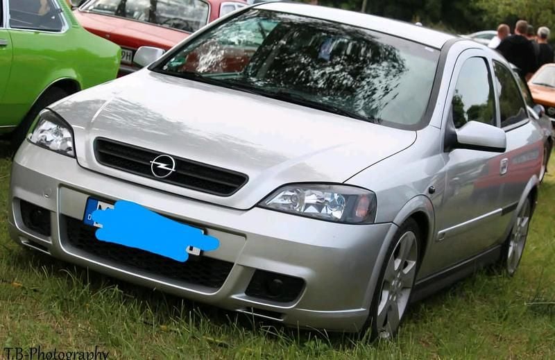 Grau Gebraucht 2003 Opel Astra Coupé | 1.700 € (Fairer Preis) - Bild 1/3