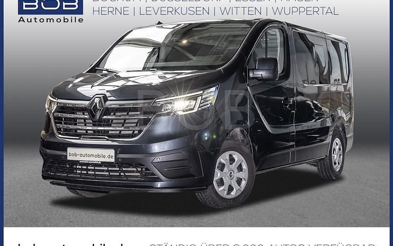 Schwarz Gebraucht 2023 Renault Trafic Life Van / Kleinbus | 37.777 € (Teuer) - Bild 1/4