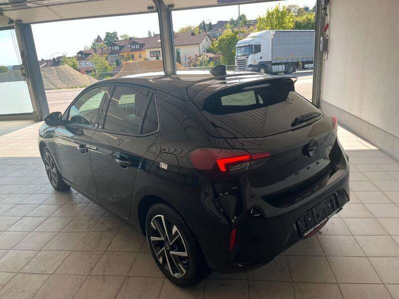 Używany Opel Corsa 101 KM (74 kW) 2024 Czarny Hatchback