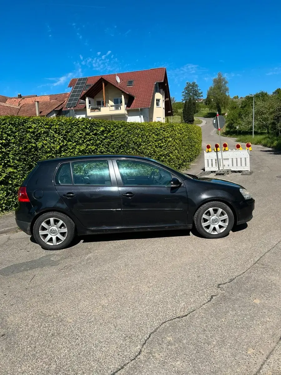 Gebraucht VW Golf V 140 PS (102 kW) 2005 Schwarz Kleinwagen