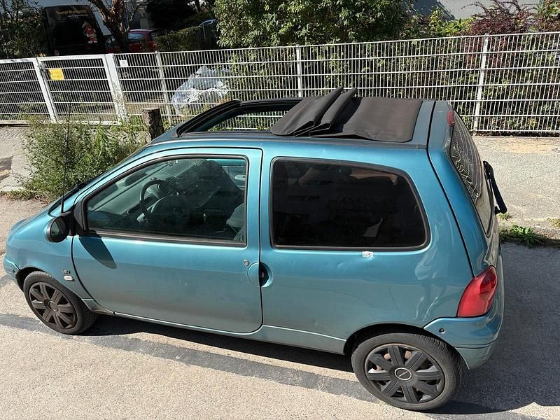 Gebraucht 2003 Renault Twingo Kleinwagen | 600 € - Bild 1/4