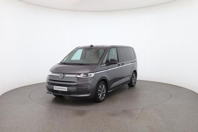 Second-hand VW Multivan Style 150 CP (110 kW) 2024 Gri Monovolum