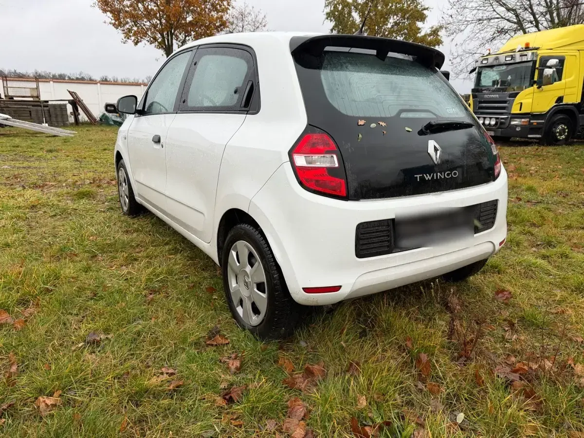 Używany Renault Twingo Experience 71 KM (52 kW) 2017 Biały Hatchback