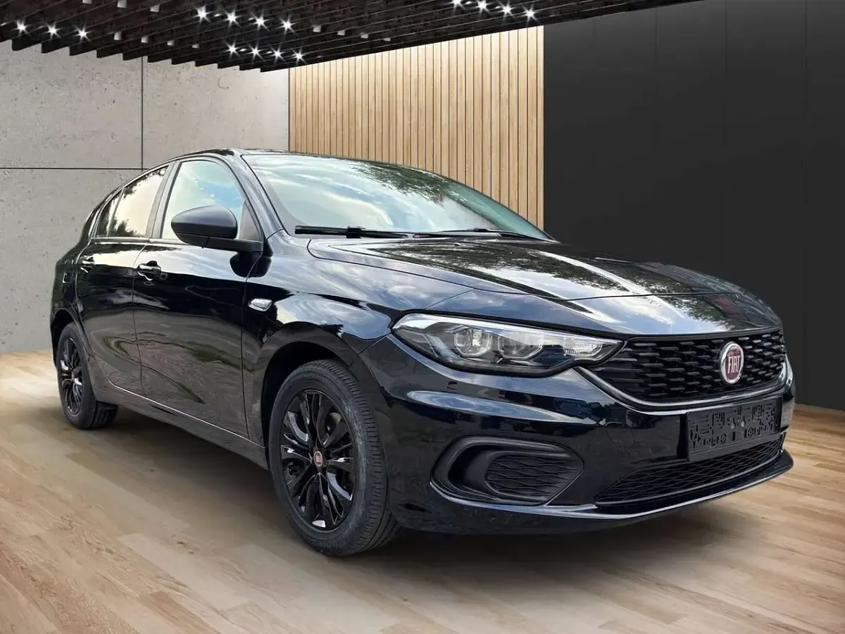 Gebraucht Fiat Tipo Street 95 PS (69 kW) 2019 Schwarz Kleinwagen