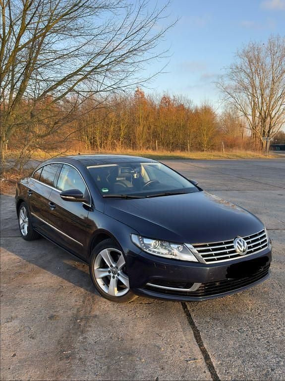 Second-hand VW CC 160 CP (117 kW) 2012 Albastru Berlinǎ