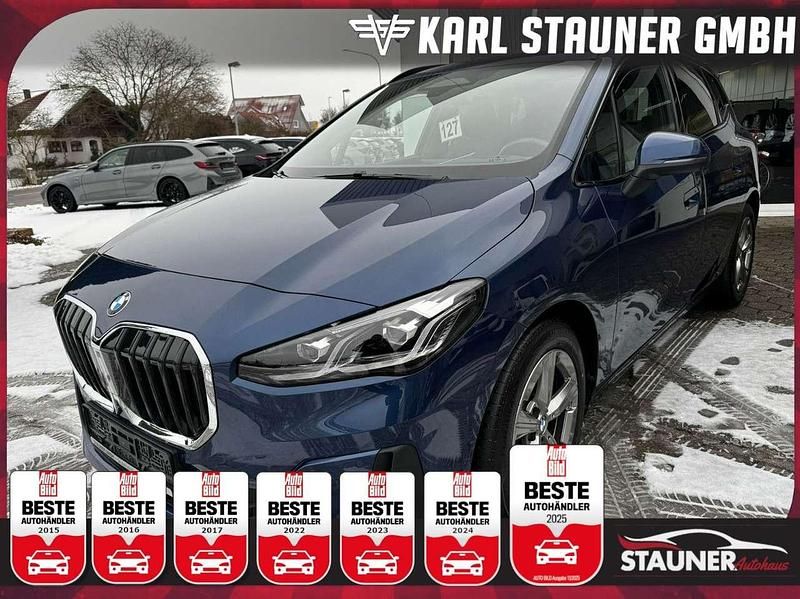 Blau Gebraucht 2024 BMW 218 Active Tourer Van / Kleinbus | 27.980 € (Superpreis) - Bild 1/2