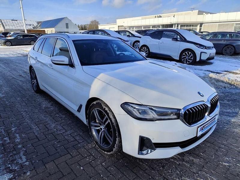 Gebraucht BMW 530 Efficient Dynamics 286 PS (210 kW) 2021 Weiss Kombi