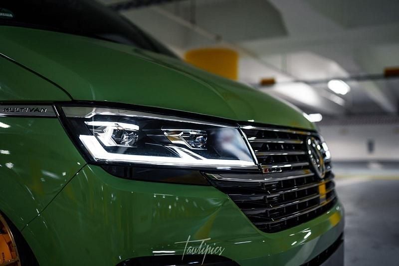 Second-hand VW Multivan R 235 CP (172 kW) 2005 Verde Monovolum