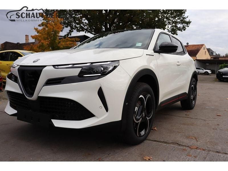 Weiß Neu 2025 Alfa Romeo GT Junior Edizione Speciale SUV | 33.190 € (Fairer Preis) - Bild 1/4