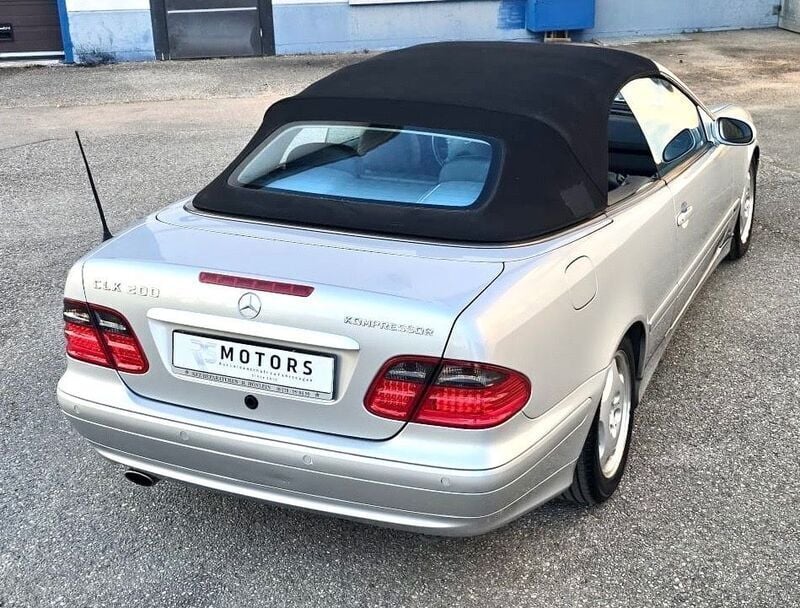 Gebraucht Mercedes CLK200 Avantgarde 163 PS (119 kW) 2002 Silber Cabrio