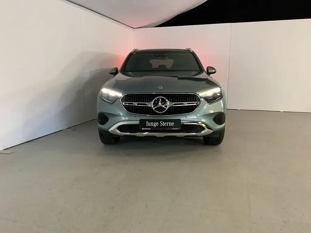 Gebraucht Mercedes GLC220 Avantgarde 197 PS (144 kW) 2025 Metalliclack verdesilber metallic SUV