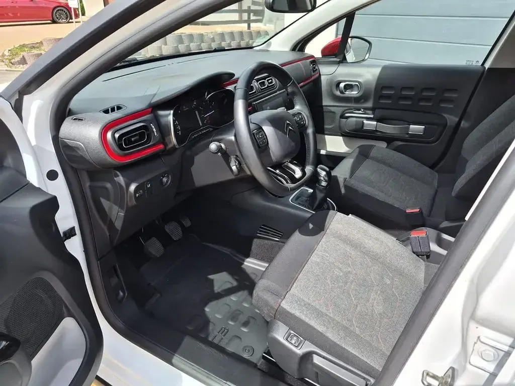 Gebraucht Citroën C3 Shine 102 PS (75 kW) 2019 Weiß Kleinwagen