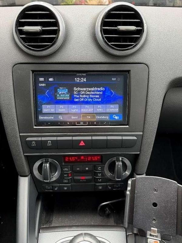 Gebraucht Audi A3 Attraction 140 PS (102 kW) 2012 Grau Kleinwagen