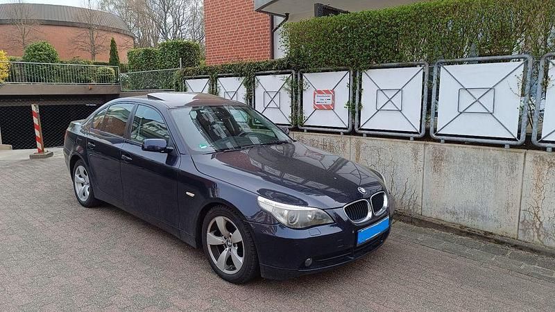 Gebraucht BMW 520 170 PS (125 kW) 2004 Blau Limousine
