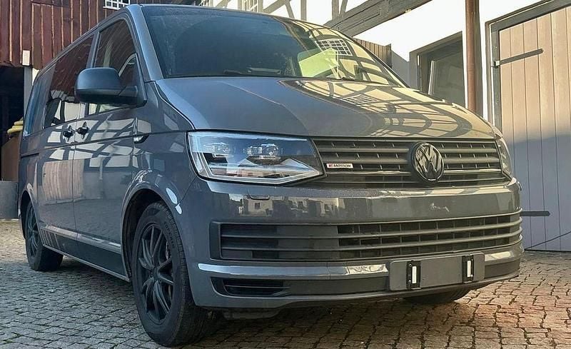 Grau Gebraucht 2017 VW T6 Van | 25.600 € (Etwas zu teuer) - Bild 1/4